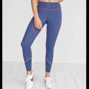 Marine Layer Mia Sport Legging in Navy
Women’s size XL